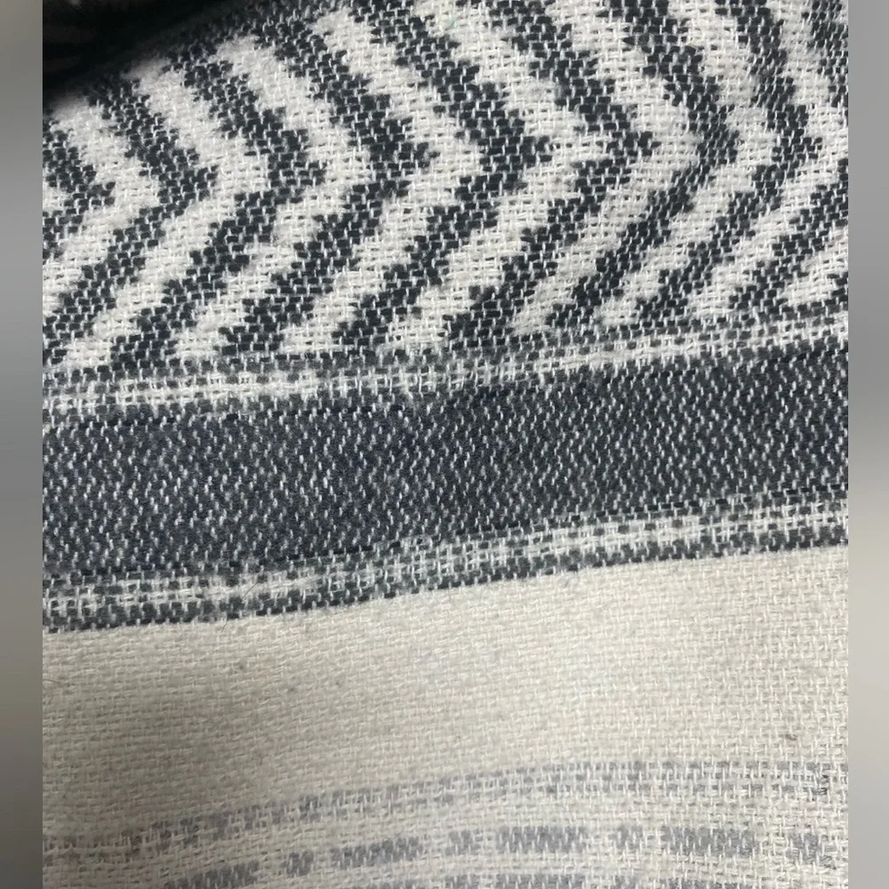 Aztec vest - Picture 3 of 3